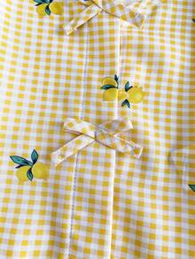SHEIN Vintaside Kids 年轻女孩夏季休闲乡村度假风柠檬格纹印花荷叶边上衣，泡泡袖，蝴蝶结装饰 - 黃色 - 查看 8