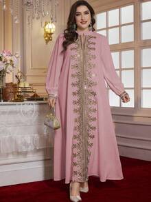 Al Najma 大码女士优雅缺角领拼接蕾丝贴花灯笼袖阿拉伯风格长裙 - 粉色 - 查看 5