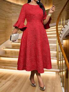 Fleurora 大码圆领喇叭袖荷叶边下摆收腰优雅连衣裙 - 紅色 - 查看 6