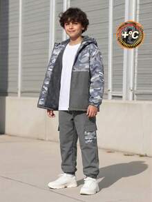 Vacaura 2件套男童迷彩拼布保暖内衬连帽拉链夹克和裤子套装