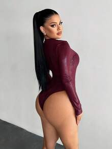 SHEIN SXY Áo liền thân dài tay nữ họa tiết giả da cá sấu, khóa kéo phía trước. - Màu Đỏ Sâu - Xem 2