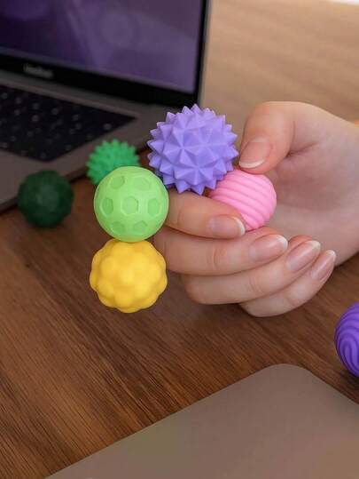 4/8PCS Magnetic Silicone Ball Set, Textured Irritability Toys In Various Colors, Suitable For Use In Offices, Classrooms, And Companies Throughout The Year To Relieve Stress