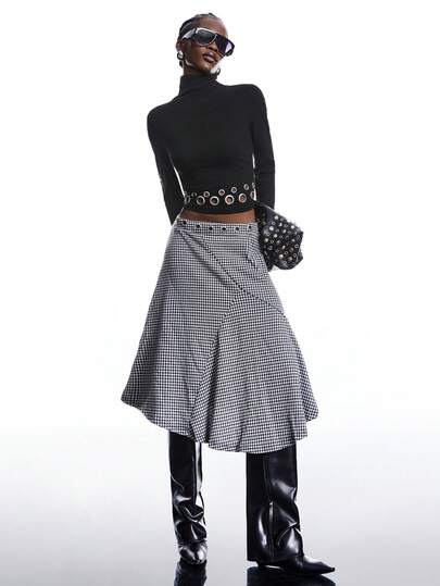 LYSMO 2025新款极简主义冬季女式休闲通勤黑白格子镂空半身裙，适合冬季、圣诞节、新年等各种场合，打造新年造型。这款半身裙采用黑白格纹、千鸟格、不对称设计，款式多样，包括方格纹、格子等。
