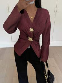 Siren Gaze 女士优雅简约金属纽扣装饰长袖褶皱修身衬衫 - 酒紅色 - 查看 6