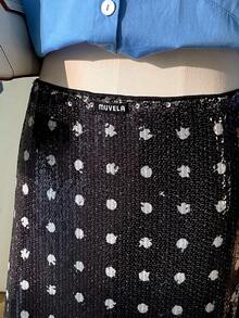 Muvela 女士中长款亮片波点半身裙，复古优雅风格，适合下午茶、朋友聚会、约会、情人节等场合，时尚别致，是秋季必备的百搭单品，也适合圣诞节、浪漫场合、生日派对等场合。 - 黑色 - 查看 5