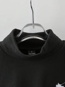 Modelyn Tricou casual versatil pentru femei, cu guler înalt, mânecă lungă și imprimeu cu cavaleri, căptușit termic - Negru - Vizualizare 3