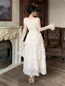 DAZY V领收腰喇叭袖层叠蕾丝下摆公主裙，优雅正式场合之选，春秋季连衣裙 - 杏色 - 查看 2