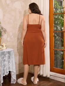 Côtesoire 加大码 3D 立体花卉装饰甜心领修身针织吊带睡裙