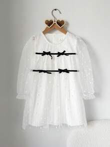 Playful Pals 少女优雅蝴蝶结装饰圆领纽扣后背长袖波点网纱连衣裙，适合春秋季外出、拍照、日常穿着和派对场合。 - 白色 - 查看 6