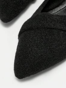 CUCCOO CURVES Women's Fashion Versatile Commuter Wide Fit Flats - Black - View 8