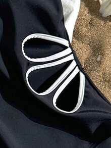 SHEIN 少女连体泳衣，黑色，易穿脱，镂空花卉设计，带短裤，时尚优雅，适合游泳、度假和夏季穿着 - 黑色 - 查看 5