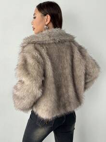 SHEIN PETITE 女士纯色翻领长袖宽松仿皮草外套 白色皮草外套 秋冬款 - 杏色 - 查看 2