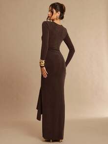 Silquee 秋冬季女士露胸扭腰修身长袖性感连衣裙 - 咖啡棕 - 查看 2