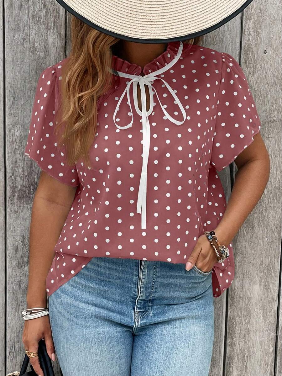 SHEIN Clasi Camisa de manga corta con estampado de lunares de color contrastante para tallas grandes - Rosa - Ver 1