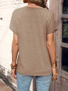 EMERY ROSE 新款女士时尚条纹印花V领纽扣休闲卡其色上衣T恤