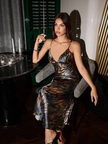 SilkySpell 1 pieza Vestido de tirantes con escote profundo en V y espalda descubierta para mujer, elegante vestido largo de satén con estampado animal, adecuado para todas las estaciones, diseño de espalda descubierta - Multicolor - Ver 7