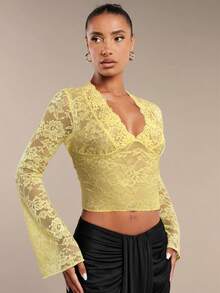 SHEIN BAE Solid Color Sexy Alluring Sheer Black Lace V-Neck Bodycon Flare Sleeve Top For Women, Suitable For Summer Vacation, Date Night, Single Party - Yellow - View 5