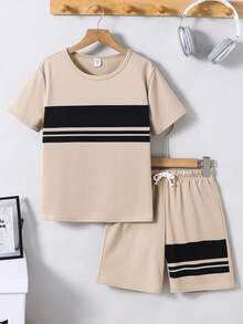 SHEIN 2pcs Tween Boy Casual Printed Fabric Round Neck Short Sleeve Shorts Set, Suitable For Commuting, School, Daily Casual Wear, Sports, Spring/Summer - Beige - View 5