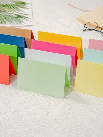 50张彩色卡片，空白可折叠，可用于DIY绘画、手写、制作贺卡，适用于节日和活动，也可作为工作用品。