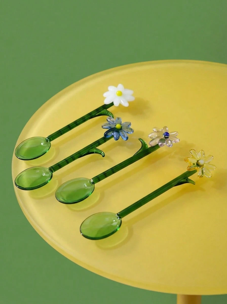 Joivida 1PC Japanese Creative Dessert Flower Mixing Spoon, Colored Coffee Small Clear Glass Spoon. - Multicolor - View 1
