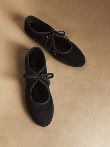 Rosivie Women's Casual Versatile Commuting Simple Lace-Up Flats - Black - View 2