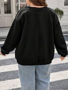 SHEIN CURVE+ ملابس نسائية للحجم الكبير/ملابس الخريف/ملابس الشتاء للنساء/ملابس الشتاء 2 قطعة/مجموعة حجم كبير بتصميم فضفاض وياقة على شكل حرف V مع طباعة حرف NOPE، مناسبة للخريف/الشتاء، بلوزات رياضية للحجم الكبير، بلوزات رياضية للنساء ذوات الحجم الكبير، بلوزات طويلة الأكمام للحجم الكبير، بلوزات رياضية بياقة على شكل حرف V للحجم الكبير/الخريف/الشتاء - أبيض وأسود - مشاهدة 2