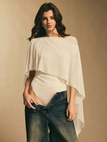 Poéselle Áo liền thân nữ màu trơn cổ lệch, xếp ly. - Màu be - Xem 3