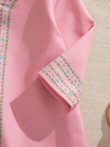 SHEIN 2026春夏新款女童宽松休闲简约长袖复古图案长连衣裙，适合居家、聚会及多种场合穿着。 - 粉色 - 查看 7