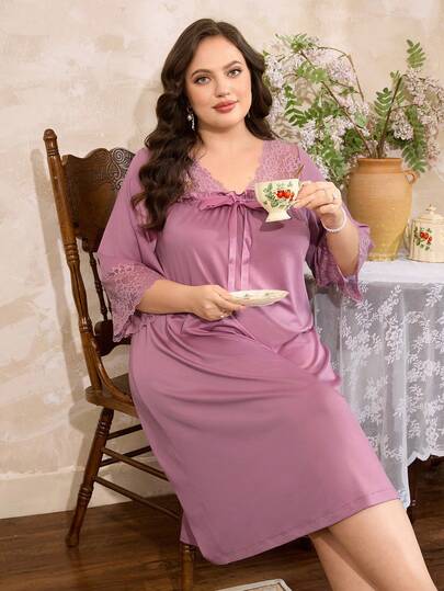Plus Size Elegant Contrast Lace Knit Fabric Nightgown, Feminine And Sophisticated