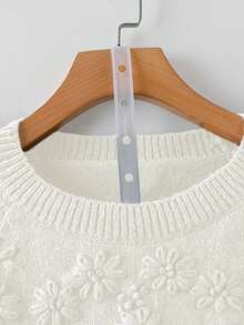 Linhara Plus Size Women Floral 3D Embroidery Crew Neck Raglan Sleeve Pullover Sweater, Autumn/Winter - White - View 4