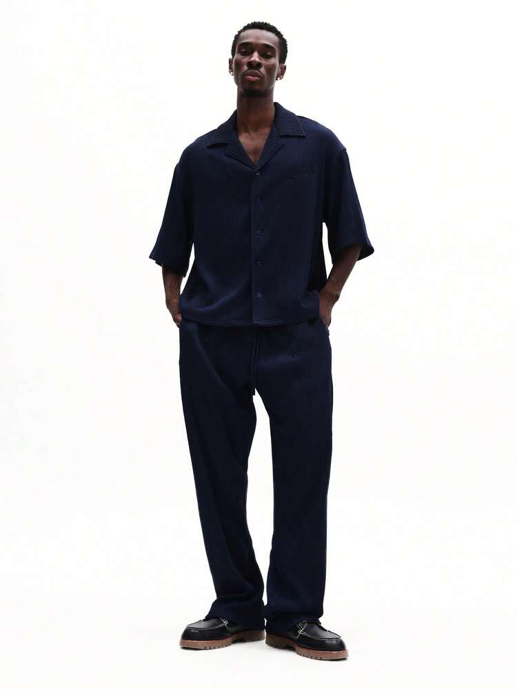 Set aus strukturiertem marineblauem Hemd und Hose