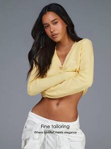 Fluxe Women's Knit Cardigan Sweater – Soft Stretch Fabric, Elegant Star-Shaped Button Closure, Flattering V-Neck Design, Lightweight And Breathable, Cropped Fit For Modern Style, Ribbed Hem And Cuffs, Versatile For Layering, Perfect For Casual, Office, Or Spring Outfits