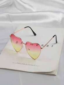 PETSIN 1 pieza, color aleatorio, gafas con forma de corazón para mascotas en el Día de San Valentín, gafas de sol con forma de corazón de metal retro con piezas de corazón y océano, adecuadas para mascotas pequeñas - Multicolor - Ver 2