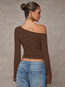 SHEIN BAE Áo thun nữ màu đen trơn, phối ren, cổ lệch, tay loe, dáng ngắn ôm sát, thanh lịch, thích hợp cho hẹn hò, tiệc tùng, dạo phố, sự kiện buổi tối, đi club. - màu nâu - Xem 2
