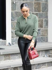 Melissa Matos Pull à manches longues vert à col polo et motif losanges pour femme, collection automne/hiver 2025. Élégant et à la mode, il est parfait pour le travail, les trajets quotidiens, les affaires et les occasions décontractées. Il convient également aux occasions formelles comme les mariages, les concerts, les petits-déjeuners/déjeuners, les aéroports, la fête nationale, le Nouvel An, Noël et Halloween. - Militaire verte - Voir 4
