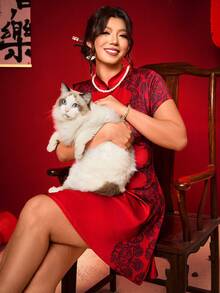 Cravure 大码女式优雅中国风，新款中国风，中国新年蕾丝印花短袖旗袍迷你连衣裙，适合春夏、返校、毕业、假期、情人节、音乐节、母亲节、万圣节、感恩节、复活节、国庆节、晚会、约会、派对、婚礼、郊游等场合。 - 紅色 - 查看 2