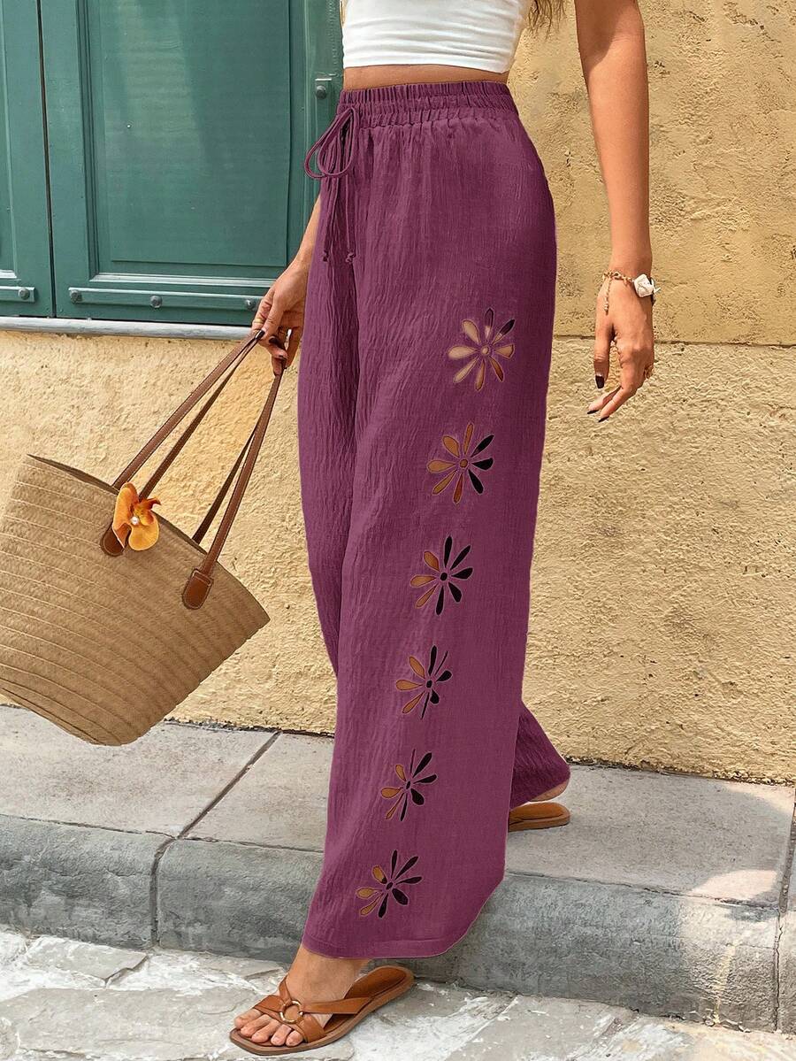 SHEIN Frenchy Quần ống rộng dáng suông phong cách thường ngày đi nghỉ mát dành cho nữ, có dây rút ở eo, thêu hoa và khoét lỗ. - Màu đỏ tím - Xem 1