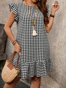 SHEIN Clasi Plus Size Women Floral Print Ruffle Sleeve Loose Casual Summer Vacation Dress Picnic Dress For Woman Checkered Dress Plaid Dress Women Gingham Dress Short Sleeve Summer Dress - Black and White - View 4