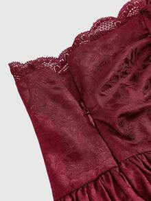 ROMWE Váy mini xếp ly ren phong cách Gothic bằng vải satin jacquard dành cho nữ (kèm quần lót) - Màu Đỏ Sâu - Xem 3