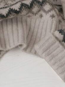 Resyla 女士秋冬新款韩版宽松复古优雅提花针织套头毛衣，百搭又显年轻活力，奢华毛绒纽扣开合针织上衣 - 彩色 - 查看 5