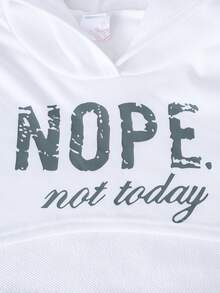 SHEIN Conjunto casual de 3 piezas para adolescentes: Sudadera con capucha con estampado de letras + Camiseta sin mangas negra + Pantalones con puño de tobillo con estampado de camuflaje, adecuado para uso diario en primavera y otoño - Verde militar - Ver 4