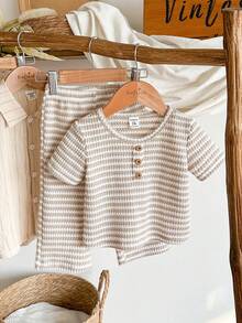 SHEIN Vintaside Kids 2件套女婴休闲简约条纹面料圆领短袖上衣和条纹裤套装，适合日常穿着，春夏款 - 彩色 - 查看 4