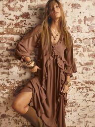 Aralina שמלת טלאים עם שרוולי פנס וקשירה בצבע אחיד לנשים