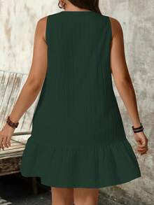 SHEIN PETITE Plus Size Sleeveless V-Neck Textured Fabric Dress - Dark Green - View 2