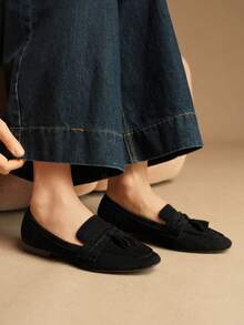 Rosivie Giày lười đế vuông tua rua bằng da lộn màu đen thoải mái, trung tính, dễ sử dụng hàng ngày, đa năng, đi làm cho nữ - màu đen - Xem 7