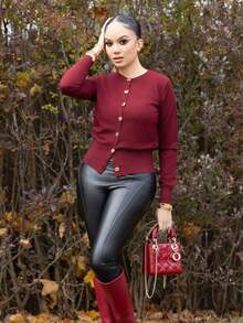 Melissa Matos Cardigan casual versatile da donna in tinta unita, cardigan sottile da donna, cardigan bordeaux, cardigan rosso scuro, cardigan con bottoni, abbigliamento autunnale da donna, vestiti autunnali da donna, cardigan rosso da donna, cardigan da donna - Castano - Visualizzare 5