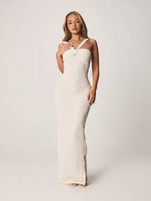 MISSGUIDED Textured Stretch Halter Neck Twist Front Bodycon Maxi Dress With Side Slit And Ribbed Fabric - Apricot - View 4