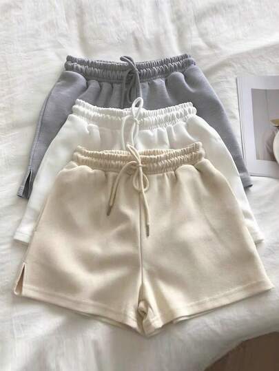 Resyla 新款修身宽松休闲短裤，适合女性日常穿着、居家、约会等多种场合。