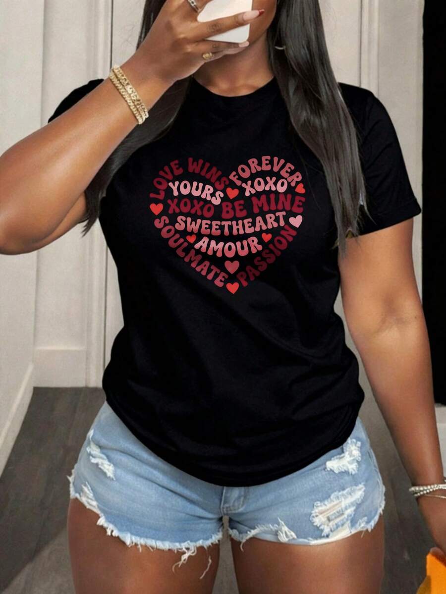 Camiseta de algodón para mujer con estampado de corazón en forma de texto amoroso y corazones rojos para San Valentín y ocasiones románticas - Negro - Ver 1
