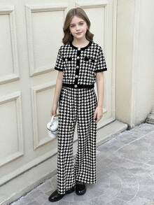 SHEIN 少女休闲优雅法式时尚千鸟格黑白撞色珍珠纽扣短袖上衣搭配黑色直筒裤两件套，日常穿着，返校季必备 - 黑與白 - 查看 4